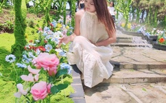 男人边吃奶边挵进去呻吟漫画